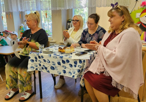 Jury podczas oglądania występów dzieci.