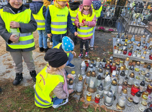 Udział w akcji "Szkoła pamięta"