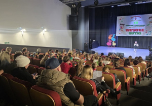 Widownia i scena festiwalu "Wesołe Nutki".