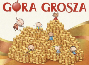 Dzieci bawiące się na dużej stercie złotych monet i napis "Góra Grosza".