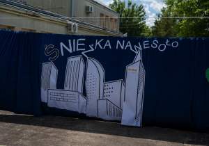 Dekoracja na wielkiej scenie.